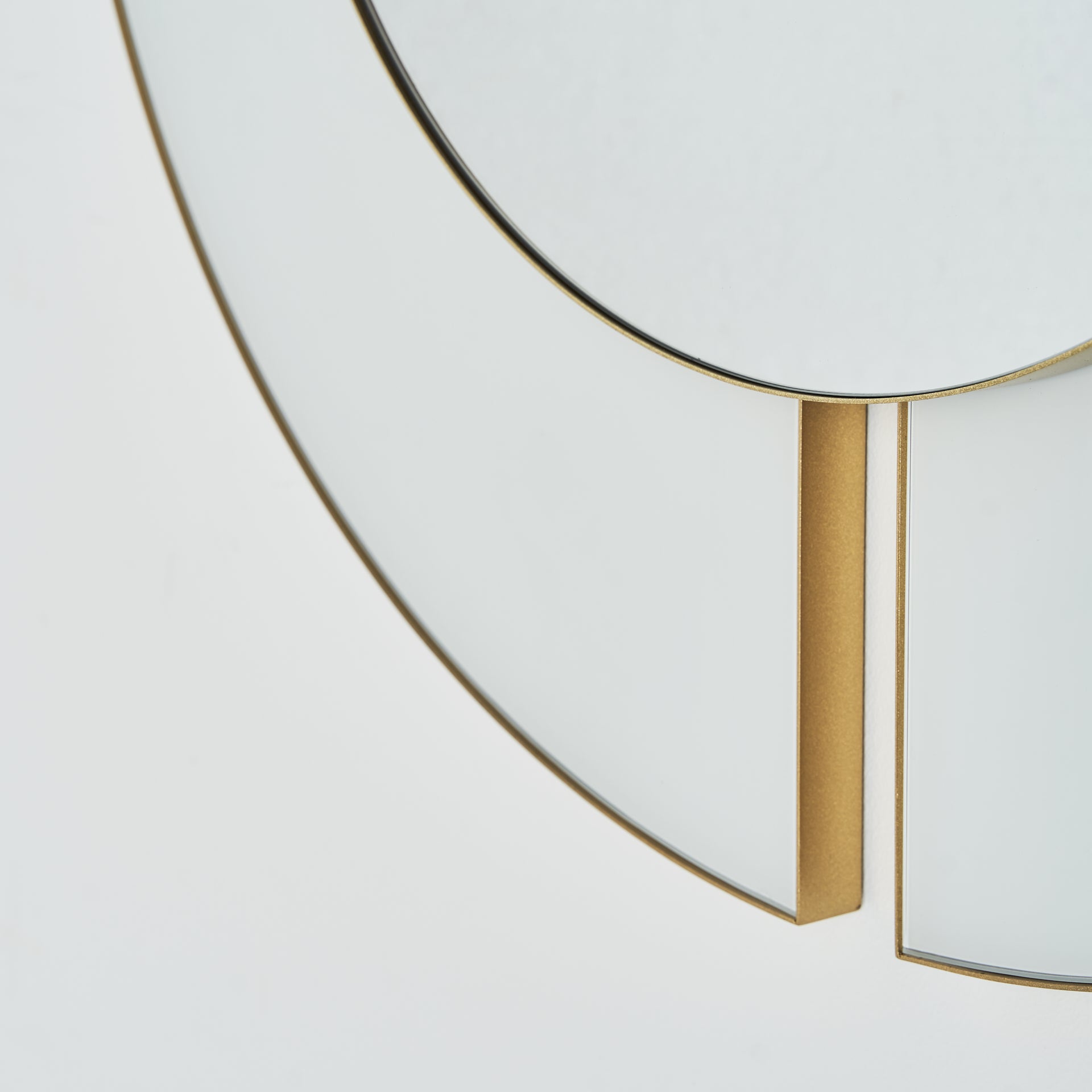 BAHIALE MIRROR